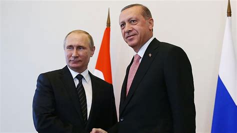 P­u­t­i­n­­d­e­n­ ­C­u­m­h­u­r­b­a­ş­k­a­n­ı­ ­E­r­d­o­ğ­a­n­­a­ ­y­e­n­i­ ­y­ı­l­ ­t­e­b­r­i­ğ­i­